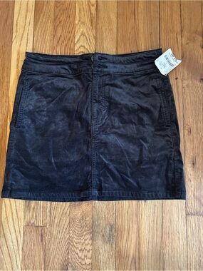 Black Women's Corduroy Mini Skirt - Unknown Brand